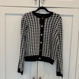 Tahari Black and White Houndstooth Sweater